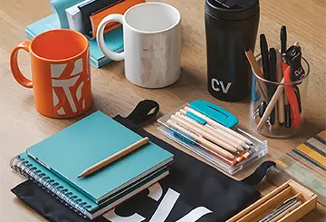 Faites appel, votre agence de communication à Toulon, spécialisée dans la création de sites internet, logos et identité visuelle.